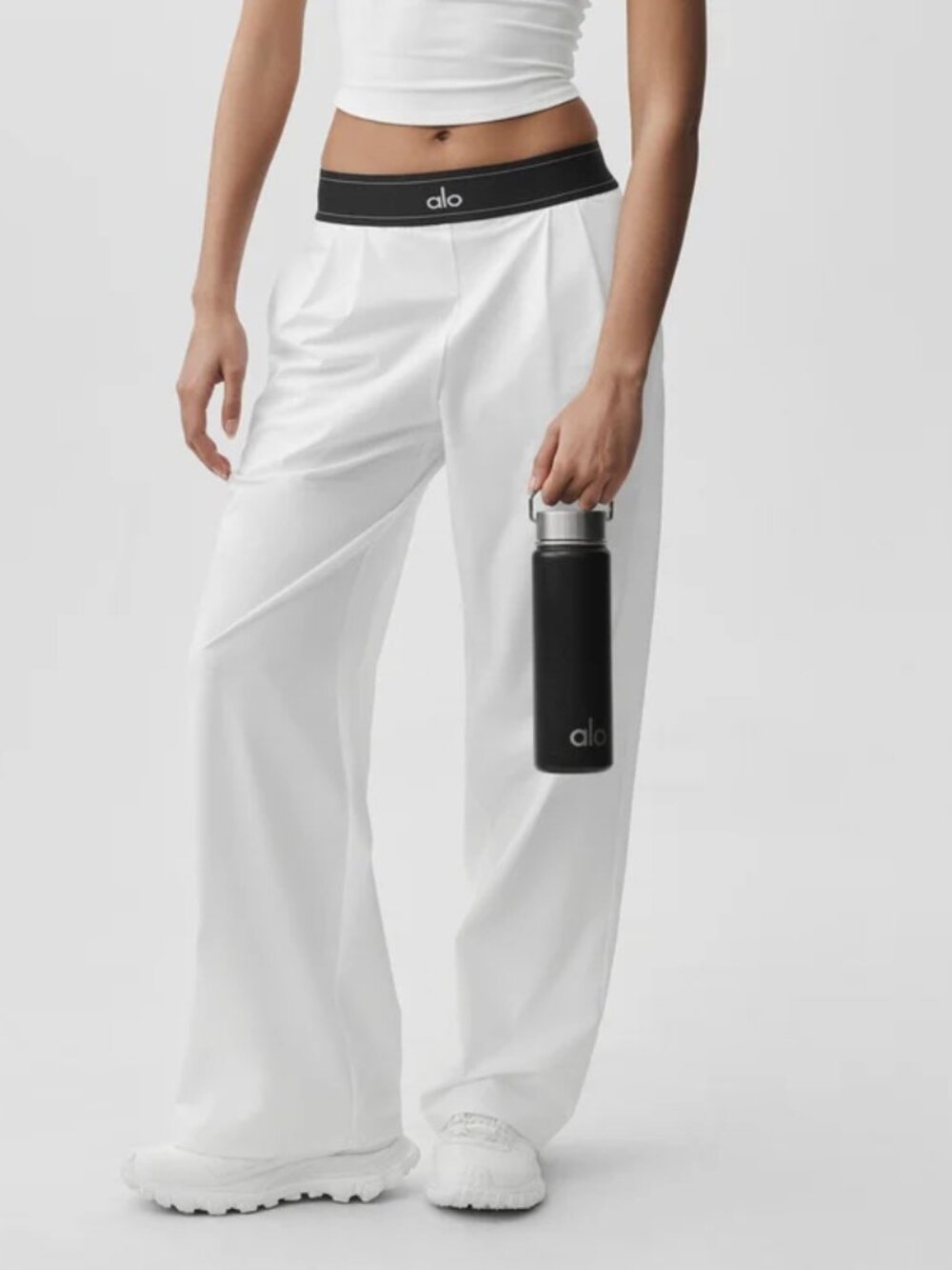 NWT Alo Yoga Suit Up Trouser White/Black🤍Clean Girl🖤Quiet Luxury (Regular)